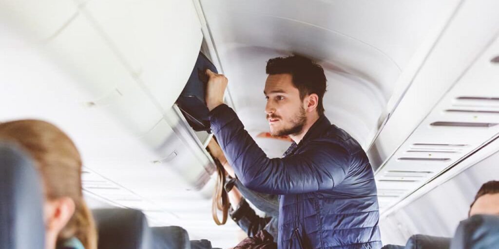 10 dicas de etiqueta de avião que todos os passageiros devem saber 2 10 dicas de etiqueta de avião que todos os passageiros devem saber