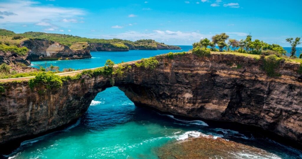 Quando você deve visitar Bali? Aqui está tudo para saber 9 Angel's Billabong beach, Bali, Indonesia